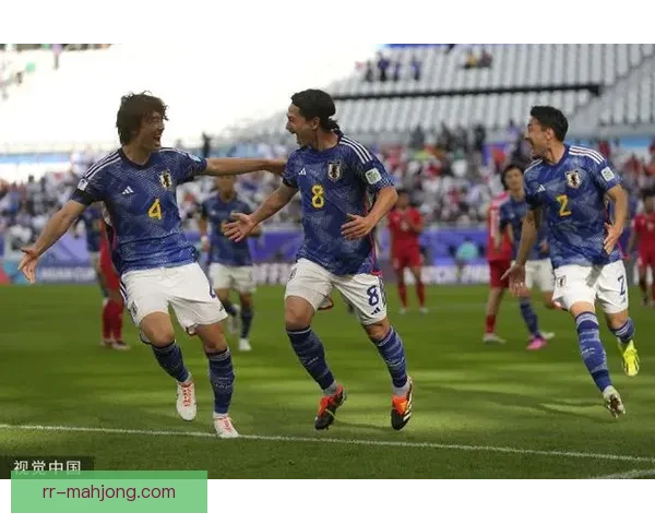 南野拓实精彩推射帮助球队锁定胜局扩大比分优势